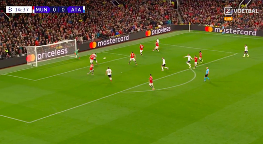 🎥 | #OleOut? Atalanta tikt verdediging van ManUtd helemaal zoek: 1-0