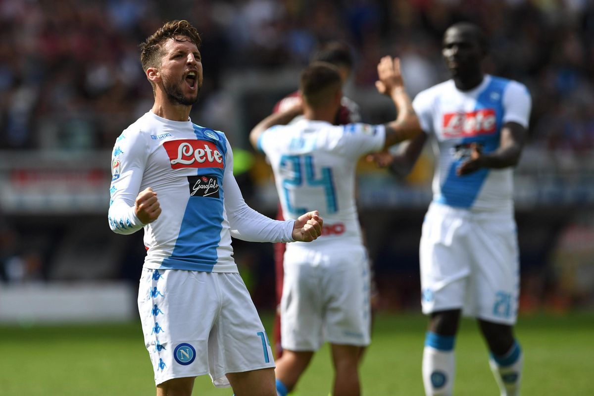 Napoli kan dankzij Mertens achterover leunen bij topper Roma-Juve