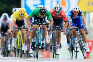 Sagan bedankt 'te vroeg vertrokken' Van Avermaet