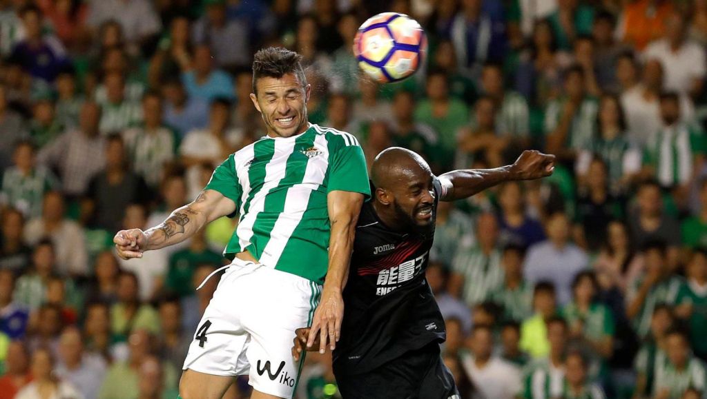 Real Betis verlengt contract van 35-jarige Castro