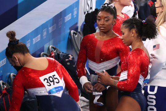 🎥 | Turner Simone Biles trekt zich terug uit landenwedstrijd vanwege 'mentale problemen'