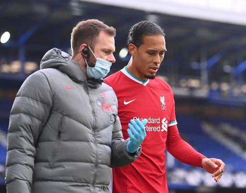 📸 | Virgil van Dijk traint weer met een bal: ‘Hij oogt sterker dan ooit’