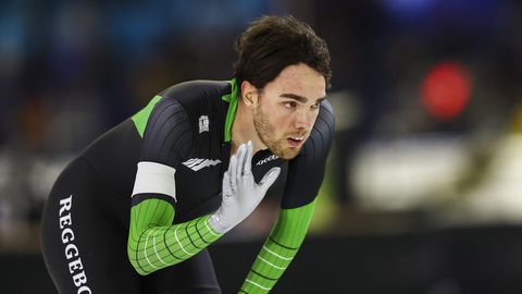 Patrick Roest wint 1.500 m bij WCKT nadat Thomas Krol op een hoop gaat