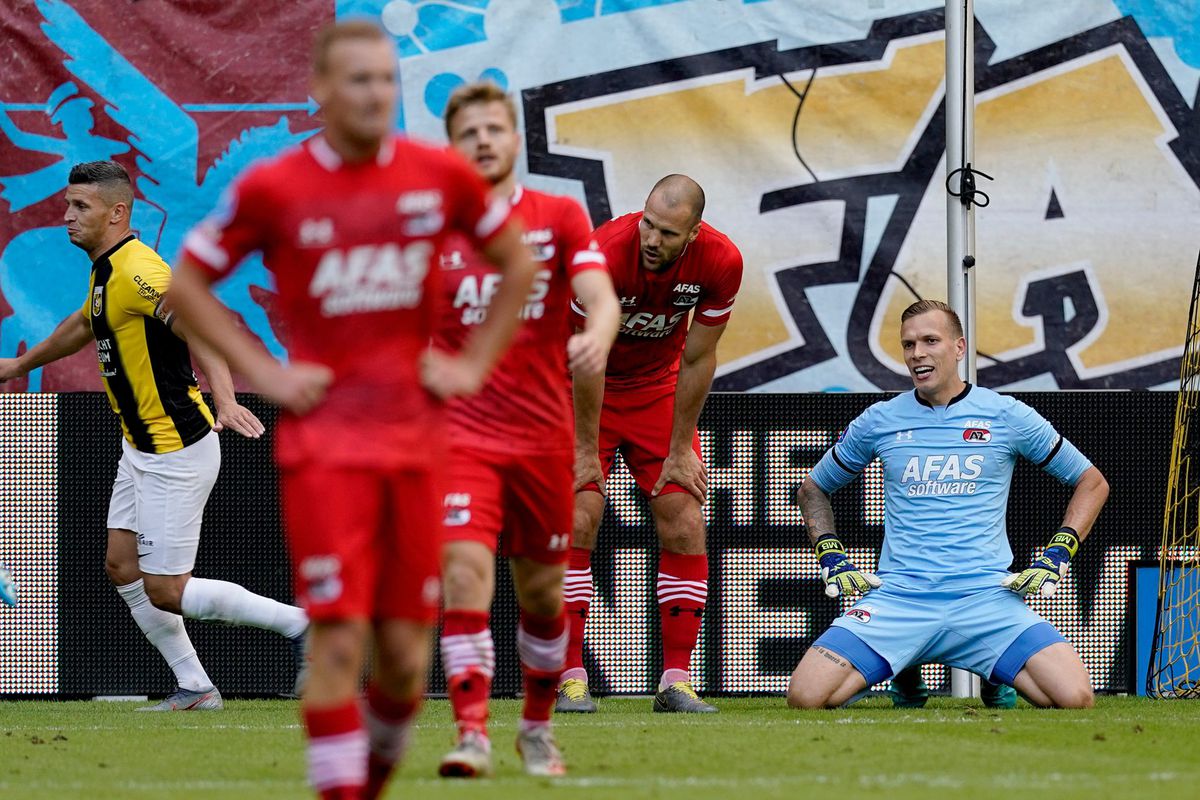 'Dubbele' penalty in blessuretijd levert Vitesse de volle buit op in subtopper tegen AZ