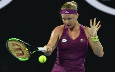 Wozniacki schakelt slordige Kiki Bertens uit in derde ronde Australian Open