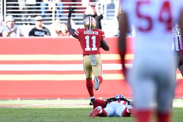 Goodwin draagt touchdown op aan z'n overleden kindje (video)