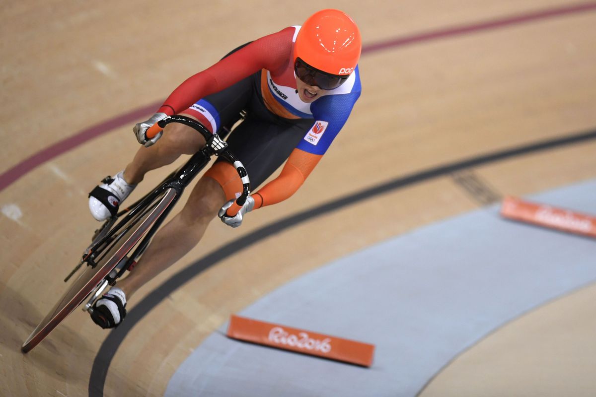 Van Riessen stelt teleur in tijdrit-finale bij WK baanwielrennen