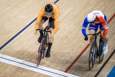 Niks aan het handje: Lavreysen en Hoogland easy naar halve finales op de sprint