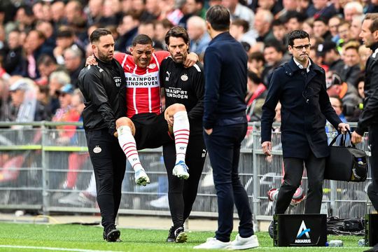 PSV heeft nóg een geblesseerde: Vinícius valt uit tegen Willem II en zal niet meer spelen voor PSV