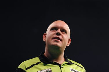 Michael van Gerwen opmerkelijk positief: 'Ben er ziek van, maar op de goede weg'