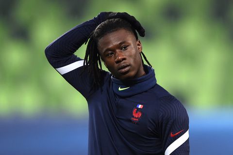 Van 80 naar 30 miljoen euro: concurrent voor Van de Beek blijkt een koopje