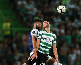 Dost speelt met Sporting gelijk in kraker tegen Porto