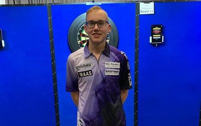 WOW! 19-jarige Jurjen van der Velde gooit magische 9-darter op Development Tour