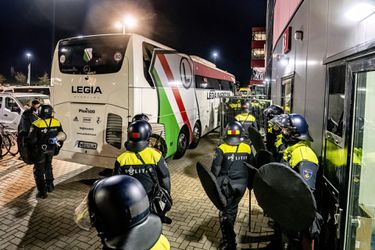 Polen boos op arrestaties spelers na AZ - Legia: 'Een absoluut schandaal'