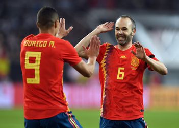 Wat een pass! Iniesta geeft briljante assist in oefenpot tegen Duitsland (video)