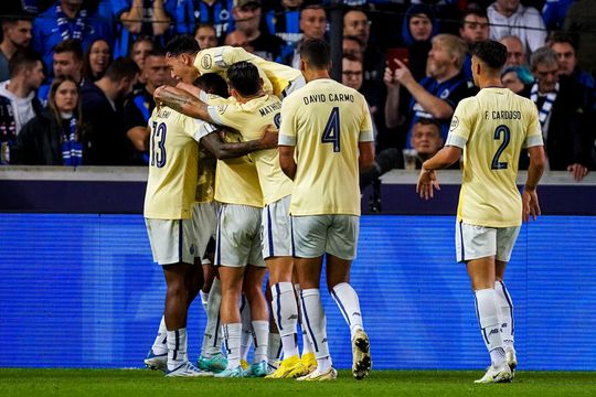 Brugse muur brokkelt keihard af tegen FC Porto: 0-4