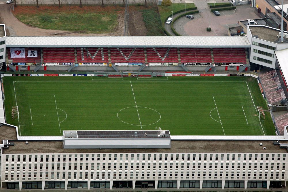 MVV zoekt naar creatieve oplossing voor duivenstront op stadionstoeltjes