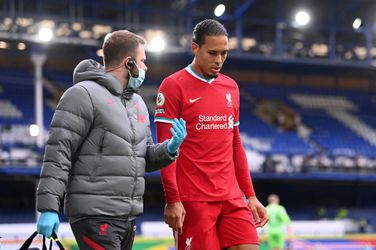 'Loodzware blessure voor Van Dijk: streep door EK?'