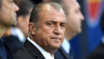 Terim verafschuwt eigen fans na uitfluiten Turan