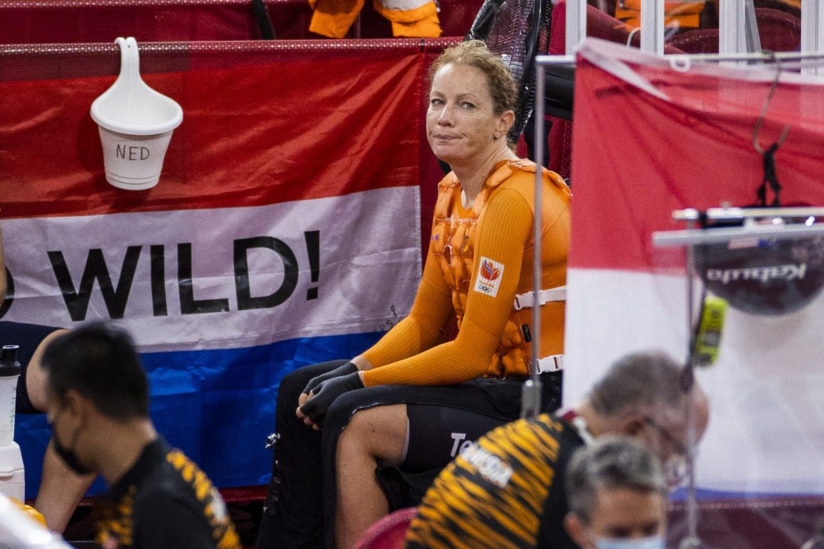 BLUNDER! Kirsten Wild let niet op en haakt af op haar specialiteit afvalrace