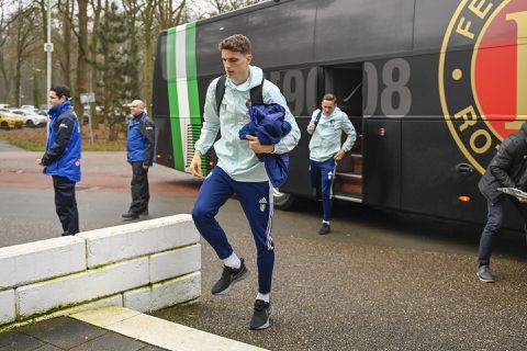 Feyenoord met volledige selectie naar Belgrado: ook geschorste Guus Til en Patrik Walemark mee