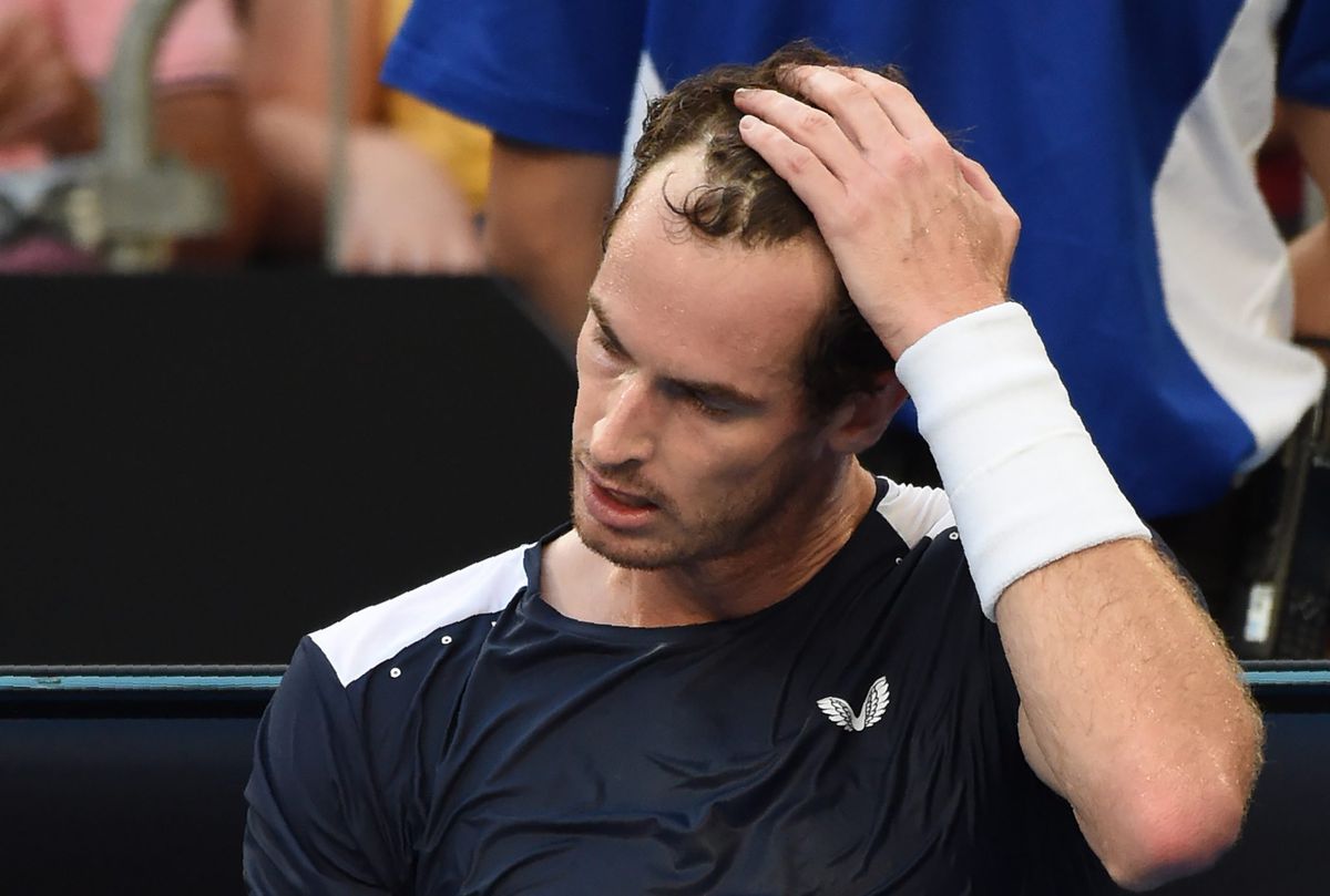 Murray strompelt, schreeuwt en knokt, maar ligt na slopend duel wel al uit de Australian Open