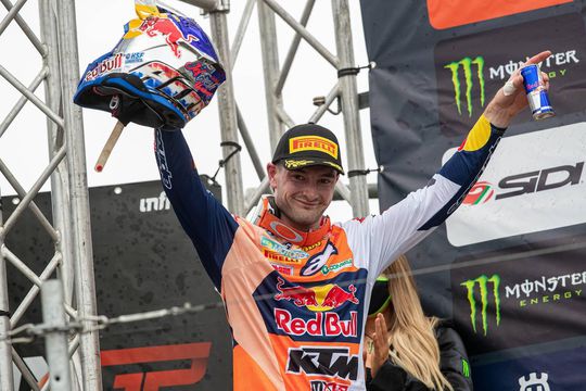 Motorcrosser Jeffrey Herlings wint Grote Prijs van Italië: 'Was getergd na 1e manche'