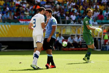 Suárez voor het eerst sinds 19 maanden weer opgeroepen voor Uruguay