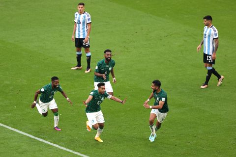 Alle WK-voorspellingen de prullenbak in na sensationele zege Saoedi-Arabië op favoriet Argentinië