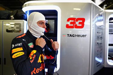 Verstappen prijst monteurs en zichzelf: 'Crash was niet ideaal, maar we zijn wel snel'