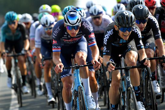 Mathieu van der Poel hakt de knoop door: hij START op het WK wielrennen