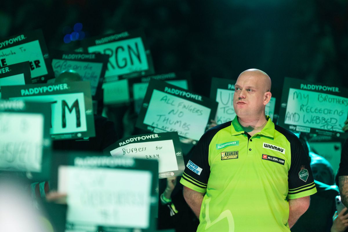 Michael van Gerwen reageert op verlies in kwartfinale: 'Komt hard aan'