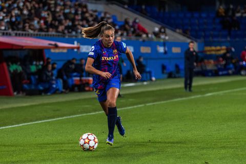 Lieke Martens (Barcelona) en Vivianne Miedema (Arsenal) winnen easy in Champions League