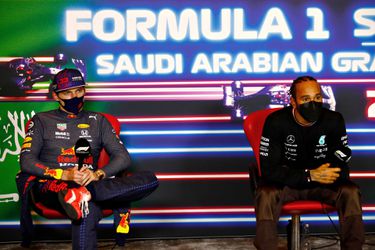 🎥 | Check hier de reacties van Verstappen en Hamilton na de GP van Saoedi-Arabië
