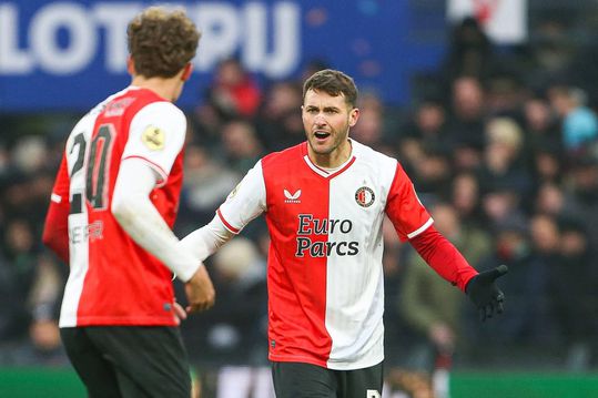 Santiago Gimenez met goal tegen PSV in rijtje met Kezman, Kuijt en Suarez