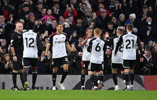 Fulham pakt tweede 5-klapper op rij: ook West Ham United over de knie gelegd