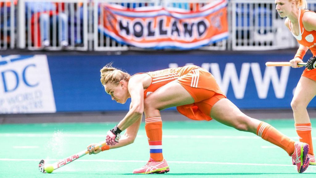 Hockeysters krijgen in laatste minuut eerste goal tegen en spelen verrassend gelijk