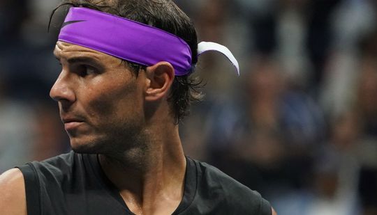 Lief! Nadal schiet kindje te hulp dat compleet in de verdrukking zit (video)