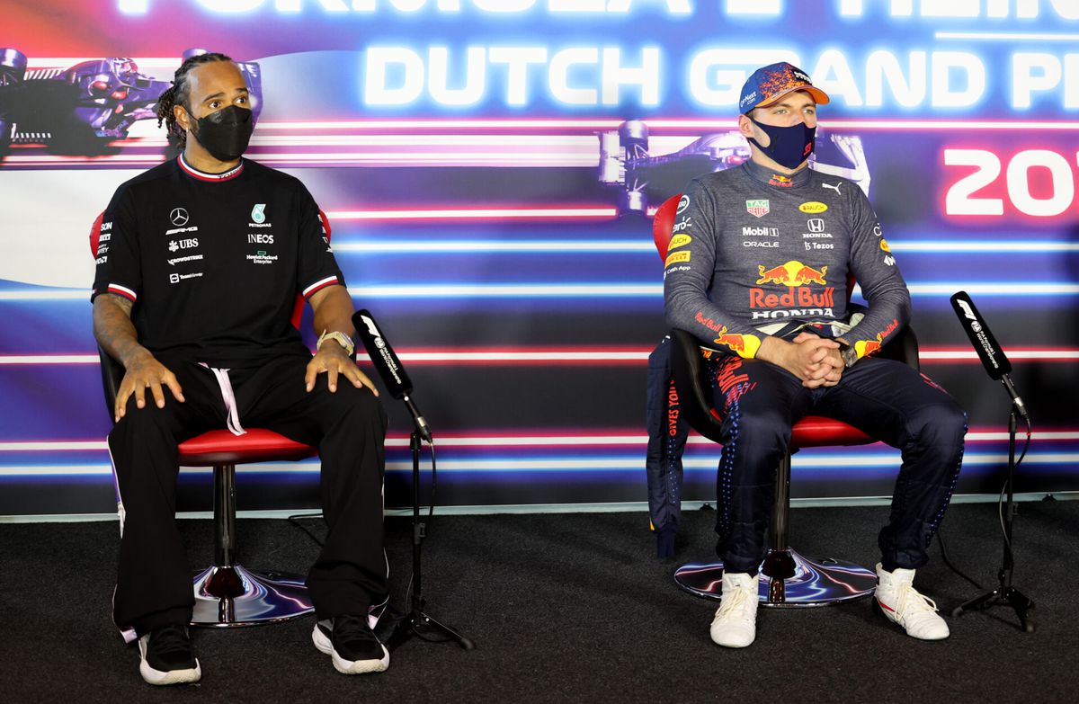 Lewis Hamilton doet weer lief tegen Max Verstappen: 'Ik zie hem niet als vijand'