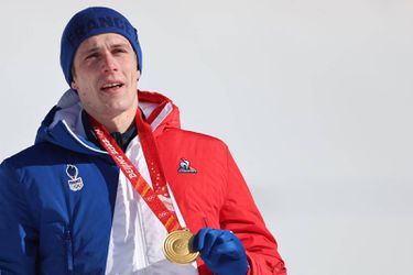 Clément Noël pakt het goud op de skislalom