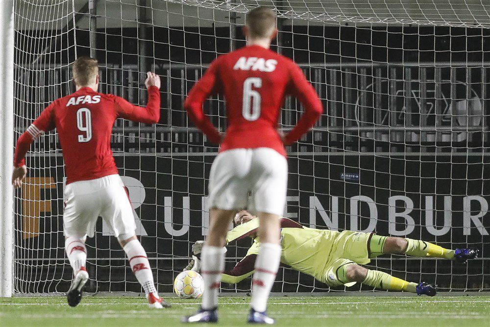 Mooi gebaar! Bomvol stadion(netje) bij oefenwedstrijd amateurs tegen Jong AZ