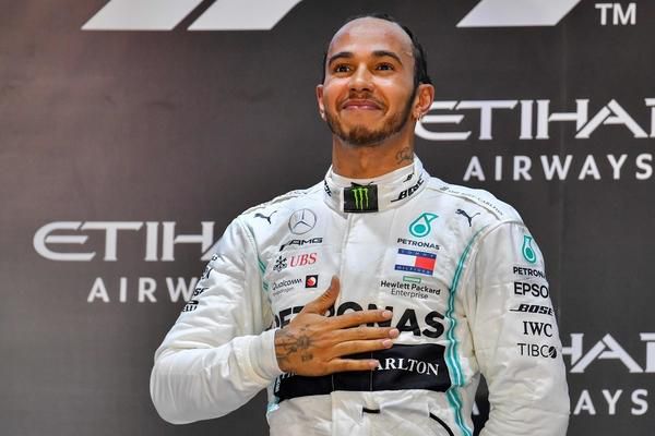 Hamilton wil nieuwe commissie voor meer diversiteit in Formule 1: 'De wereld is multicultureel'