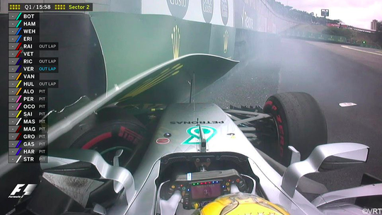 Hamilton parkeert Mercedes al na minuut tegen muur (video)