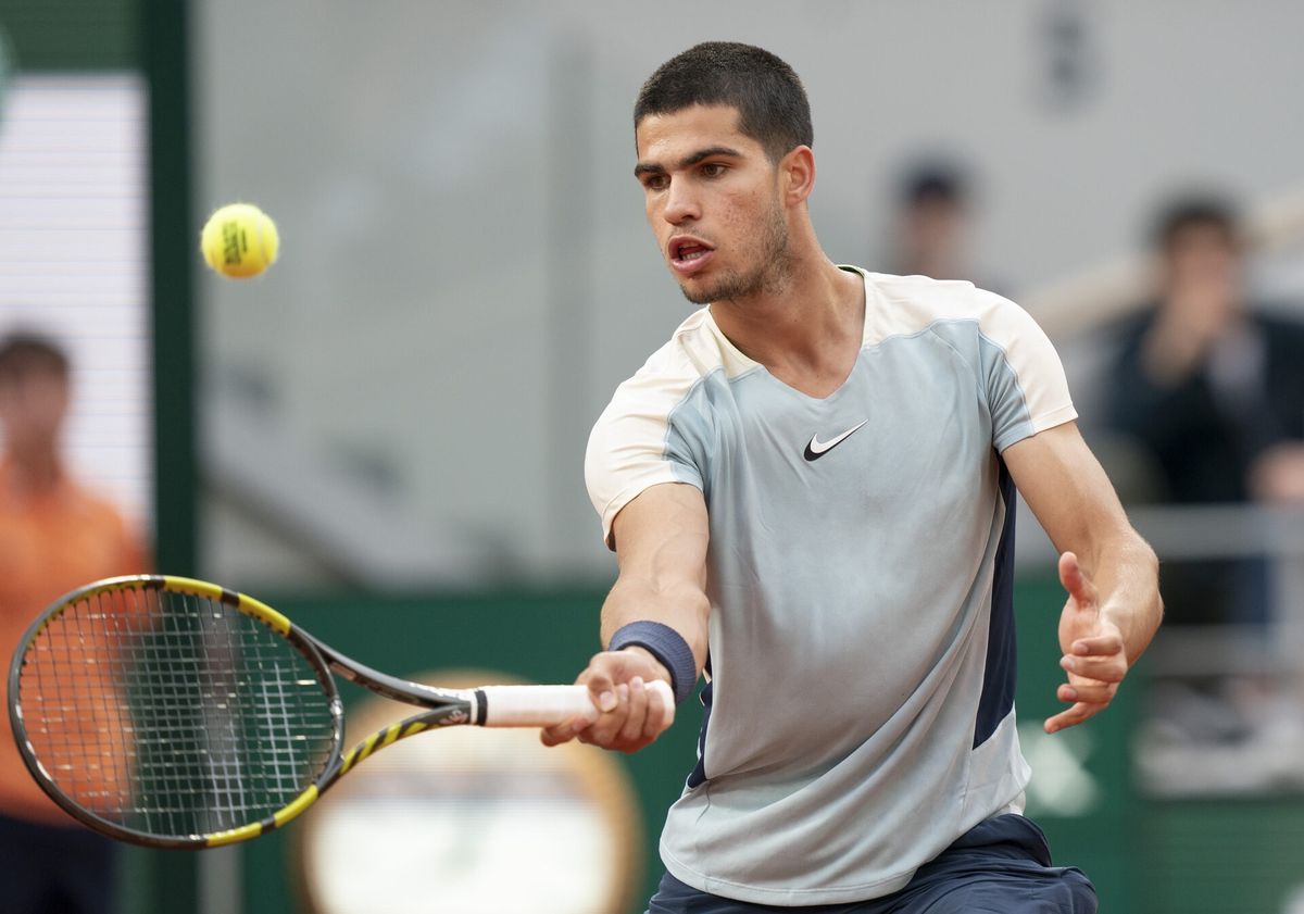 Spaans toptalent Carlos Alcaraz naar 2e ronde Roland Garros