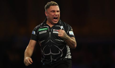 Live WK darts | Gerwyn Price eenvoudig door, Gian van Veen enigszins verrassend onderuit