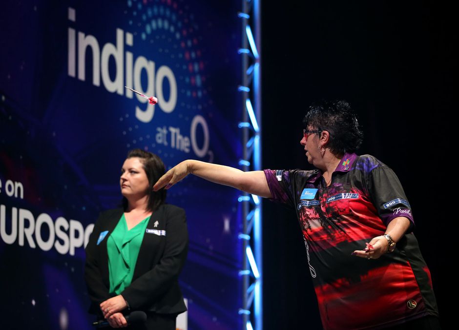 Vrouw van BDO-baas noemt critici 'goor tuig' 🤐