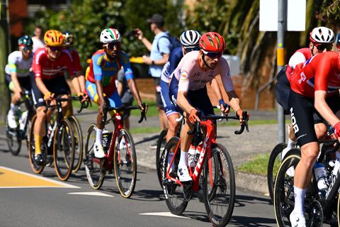 Bauke Mollema over arrestatie Van der Poel: 'Bizar, je denkt aan een geintje'