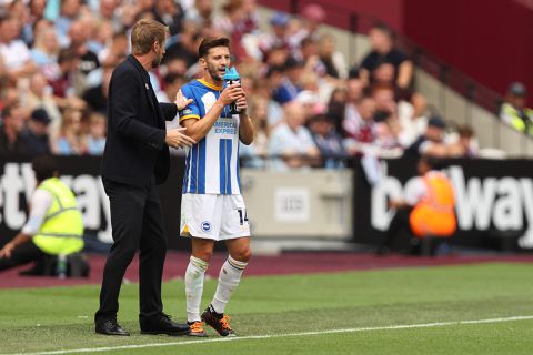 Actieve speler Adam Lallana is zaterdag de trainer van Brighton