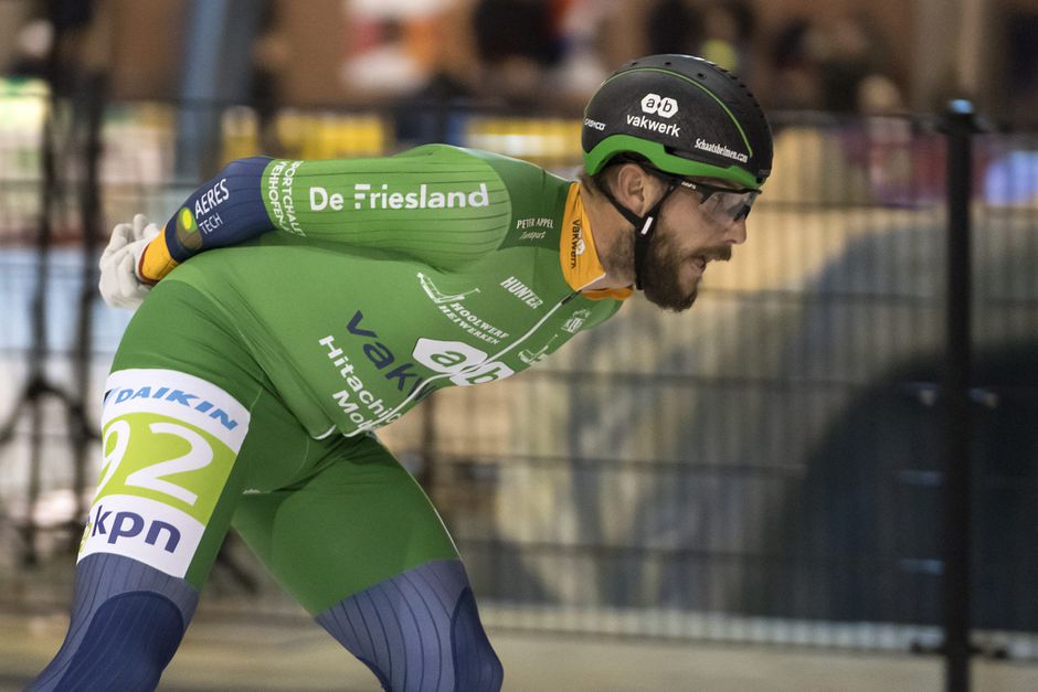 Gary Hekman wint NK marathonschaatsen