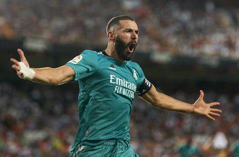 Real Madrid draait in minuut 86 en 88 achterstand om en wint topper van Valencia